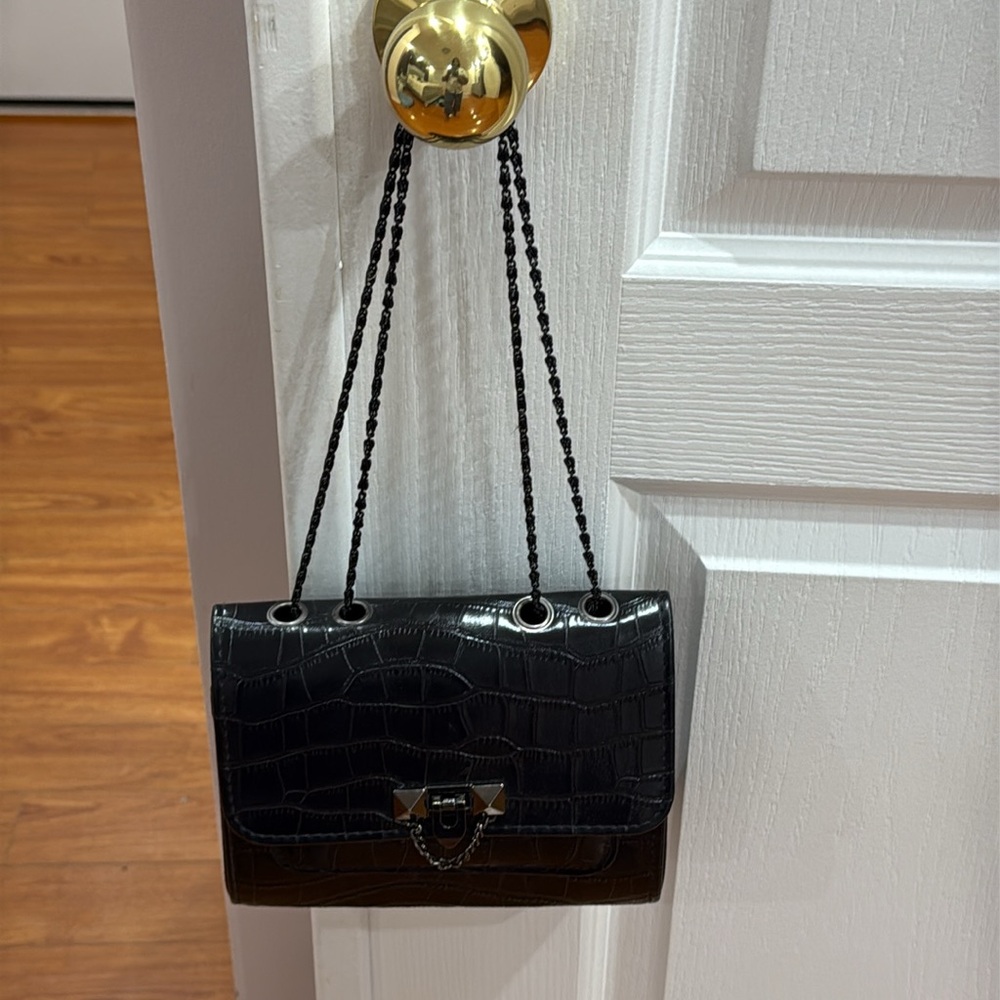 Black Purse Handbag Outdoor Fashion Trendy Beautiful Women No Straps